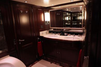 Benetti | Tradition 100