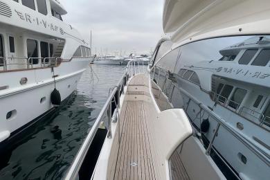 Azimut | 70